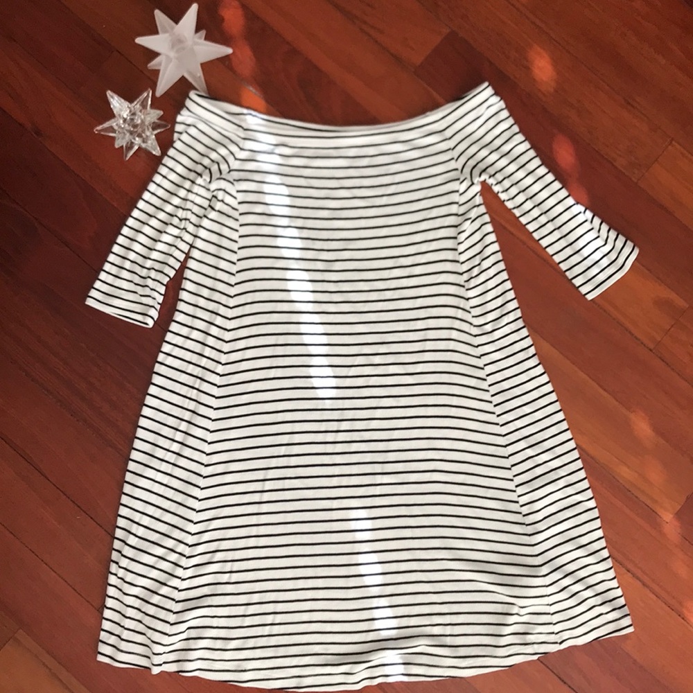 NWOT off the shoulder sun dress